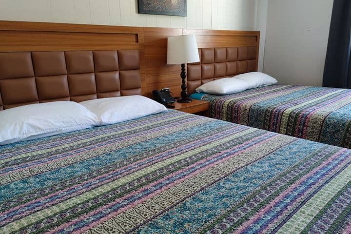 Room 9 of 35
